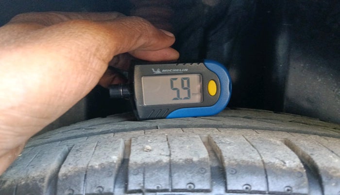 2022 Volkswagen Vento HIGHLINE 1.0L TSI, Petrol, Manual, 12,283 km, tyre