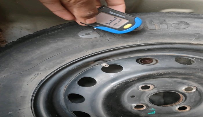 2011 Hyundai i20 SPORTZ 1.2, Petrol, Manual, 74,607 km, tyre