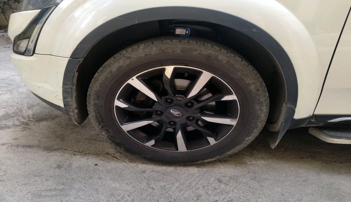 2019 Mahindra XUV500 W11 (O) AT, Diesel, Automatic, 1,11,639 km, tyre