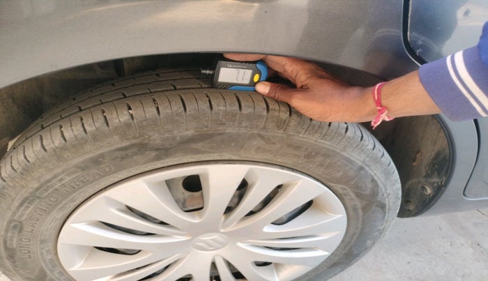 2015 Maruti Ertiga VXI CNG, Petrol, Manual, 1,10,293 km, tyre