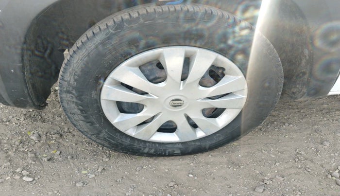 2017 Renault Kwid RXL, Petrol, Manual, 90,151 km, tyre