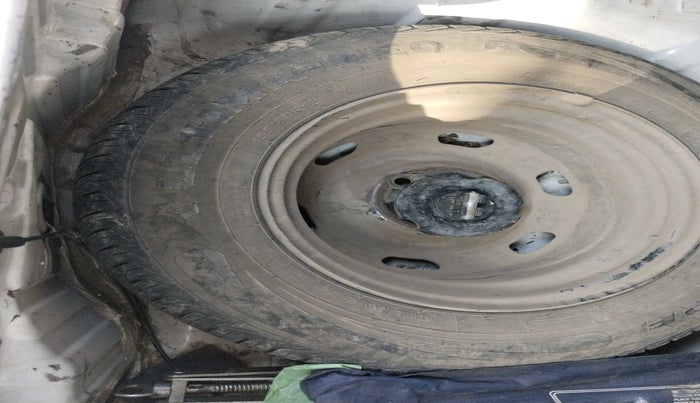 2017 Renault Kwid RXL, Petrol, Manual, 90,151 km, tyre