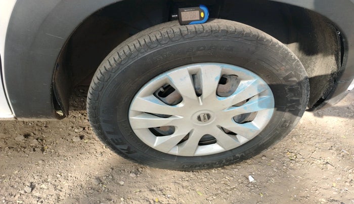 2017 Renault Kwid RXL, Petrol, Manual, 90,151 km, tyre