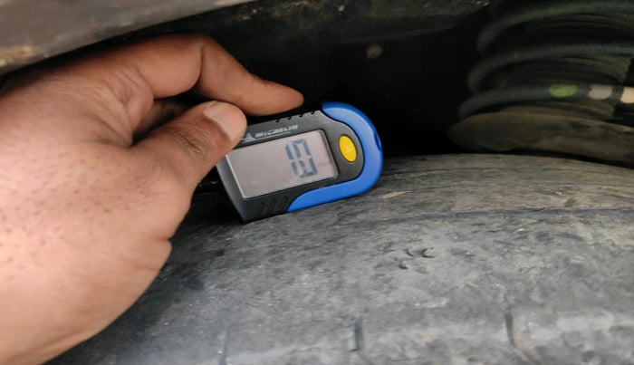 2017 Audi Q3 2.0 TDI PREMIUM, Diesel, Automatic, 1,47,635 km, tyre