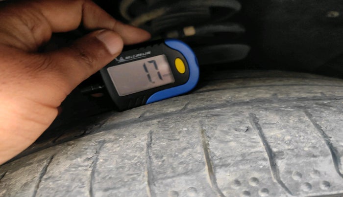 2017 Audi Q3 2.0 TDI PREMIUM, Diesel, Automatic, 1,47,635 km, tyre