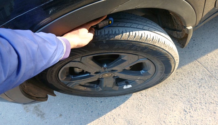 2022 Tata NEXON EV XZ PLUS LUX, Electric, Automatic, 50,868 km, tyre