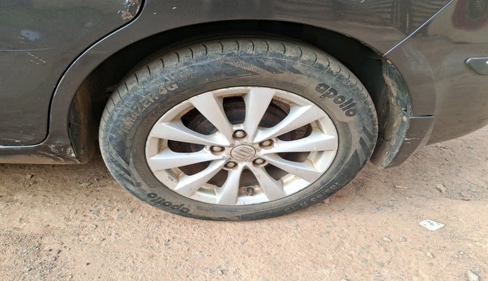 2013 Maruti Ertiga ZDI, Diesel, Manual, 1,34,401 km, tyre