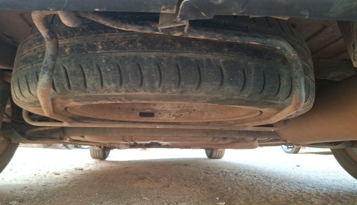 2013 Maruti Ertiga ZDI, Diesel, Manual, 1,34,401 km, tyre