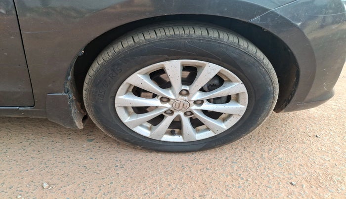 2013 Maruti Ertiga ZDI, Diesel, Manual, 1,34,401 km, tyre