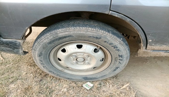 2015 Maruti Eeco 5 STR WITH A/C+HTR, Petrol, Manual, 64,977 km, tyre