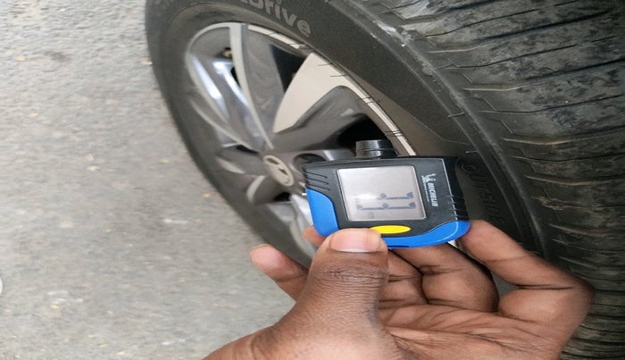 2022 Skoda SLAVIA STYLE 1.0L TSI MT, Petrol, Manual, 30,786 km, tyre