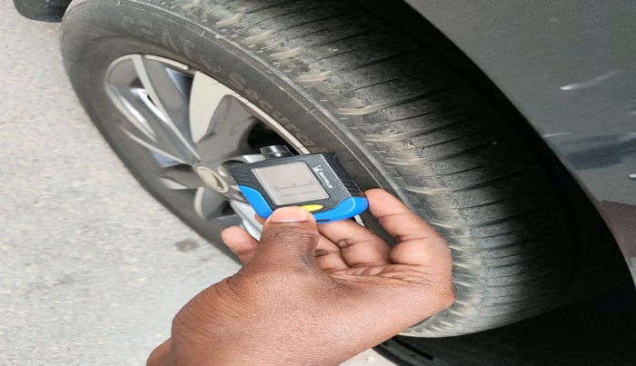 2022 Skoda SLAVIA STYLE 1.0L TSI MT, Petrol, Manual, 30,786 km, tyre