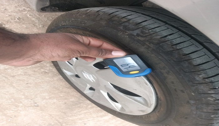 2014 Maruti Celerio VXI AMT, Petrol, Automatic, 61,208 km, tyre