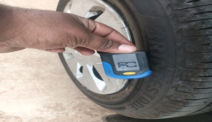 2014 Maruti Celerio VXI AMT, Petrol, Automatic, 61,208 km, tyre