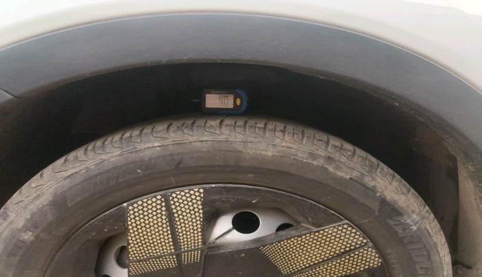 2021 Tata NEXON XE PETROL, Petrol, Manual, 62,033 km, tyre