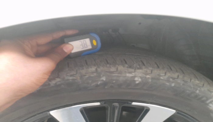 2024 Honda City EHEV ZX, Hybrid, Automatic, 15,941 km, tyre