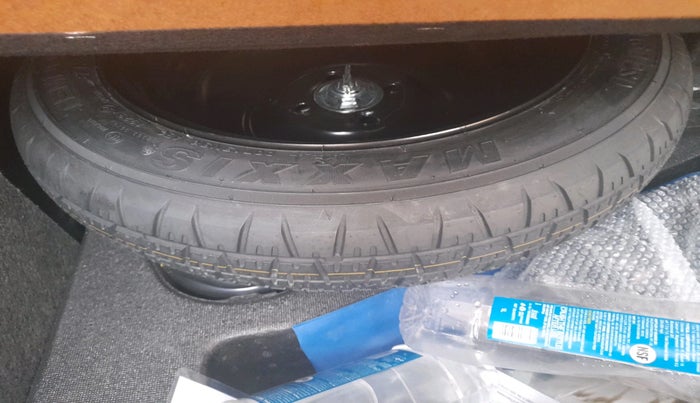 2024 Honda City EHEV ZX, Hybrid, Automatic, 15,941 km, tyre