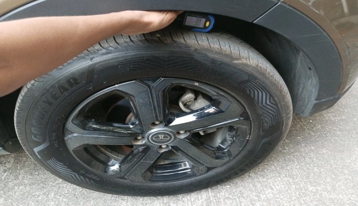 2023 Tata NEXON XZA Plus LUXS Diesel Jet, Diesel, Automatic, 34,064 km, tyre