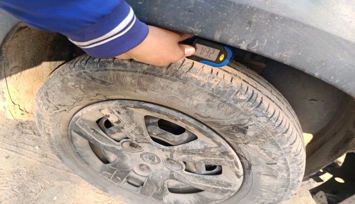 2018 Renault Kwid RXT 1.0 (O), Petrol, Manual, 58,144 km, tyre