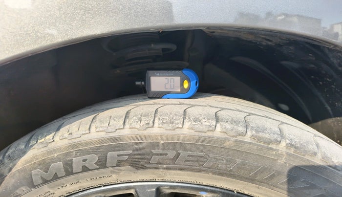 2021 Maruti Ertiga VXI SHVS, Petrol, Manual, 39,907 km, tyre