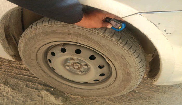 2017 Maruti Swift VDI, Diesel, Manual, 96,824 km, tyre