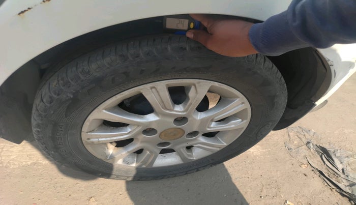 2017 Tata Tiago XZA PETROL, Petrol, Automatic, 41,166 km, tyre