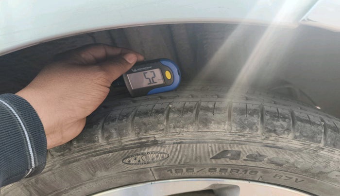 2016 Hyundai Elite i20 ASTA 1.2, Petrol, Manual, 60,430 km, tyre