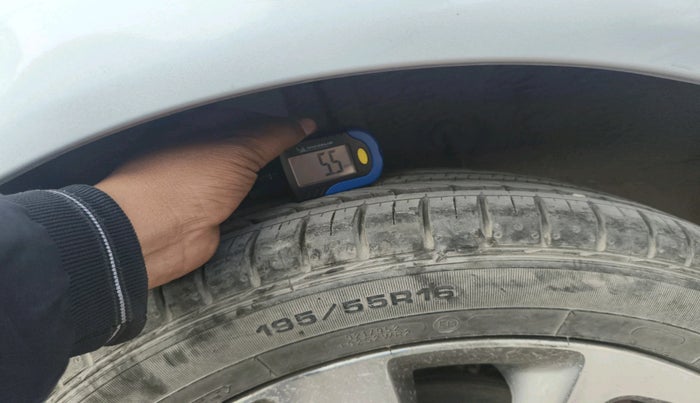 2016 Hyundai Elite i20 ASTA 1.2, Petrol, Manual, 60,430 km, tyre