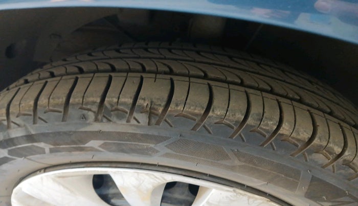 2017 Maruti Baleno DELTA PETROL 1.2, Petrol, Manual, 52,327 km, tyre