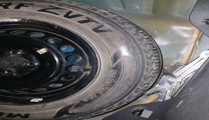 2017 Maruti Baleno DELTA PETROL 1.2, Petrol, Manual, 52,327 km, tyre