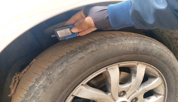 2016 Mahindra XUV500 W4, Diesel, Manual, 1,11,089 km, tyre