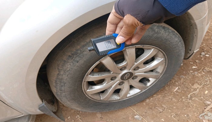 2016 Mahindra XUV500 W4, Diesel, Manual, 1,11,089 km, tyre