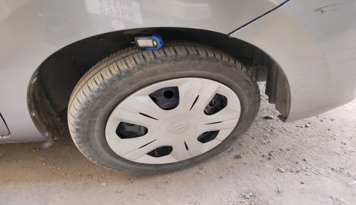 2013 Maruti Wagon R 1.0 VXI, Petrol, Manual, 42,125 km, tyre