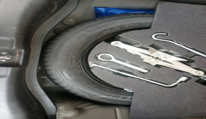 2017 Honda WR-V 1.2L I-VTEC VX MT, Petrol, Manual, 61,179 km, tyre