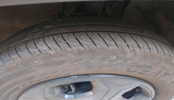 2025 Tata PUNCH Accomplished Plus Camo Edition AMT, Petrol, Automatic, 9,539 km, tyre