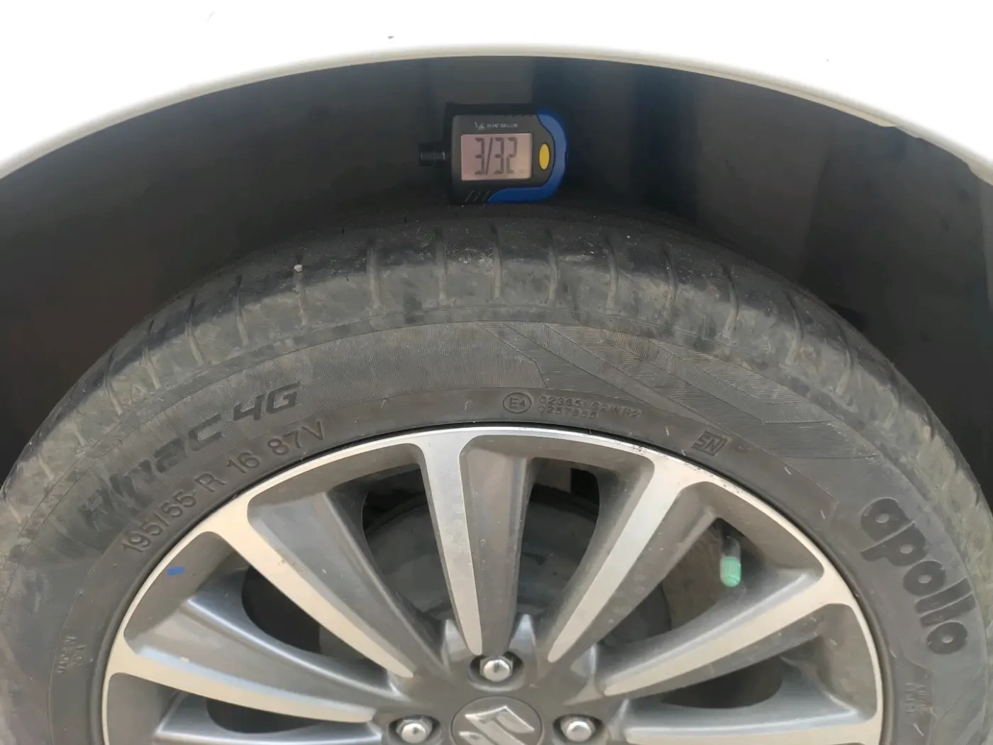 2019 Maruti Ciaz ALPHA  AT 1.5 SHVS PETROL, Petrol, Automatic, 1,34,882 km, tyre