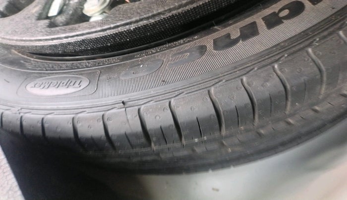 2019 Maruti Ciaz ALPHA  AT 1.5 SHVS PETROL, Petrol, Automatic, 1,34,882 km, tyre