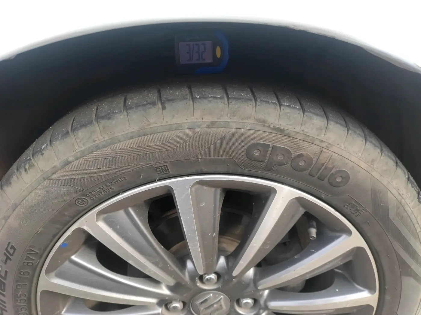 2019 Maruti Ciaz ALPHA  AT 1.5 SHVS PETROL, Petrol, Automatic, 1,34,882 km, tyre