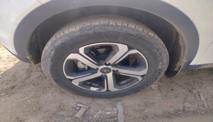 2023 Tata NEXON XZ PLUS PETROL, Petrol, Manual, 28,220 km, tyre