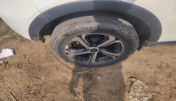 2023 Tata NEXON XZ PLUS PETROL, Petrol, Manual, 28,220 km, tyre