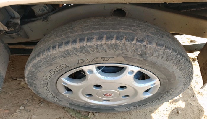 2021 Mahindra Bolero B6, Diesel, Manual, 79,579 km, tyre