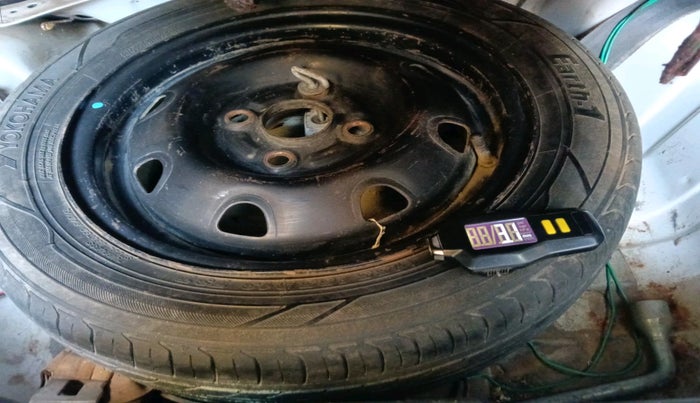 2016 Maruti Alto K10 VXI, Petrol, Manual, 1,09,555 km, tyre