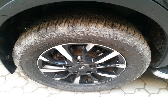 2018 Mahindra XUV500 W11, Diesel, Manual, 82,651 km, tyre