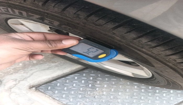 2016 Skoda Octavia STYLE PLUS AT 1.8 TSI, Petrol, Automatic, 50,433 km, tyre