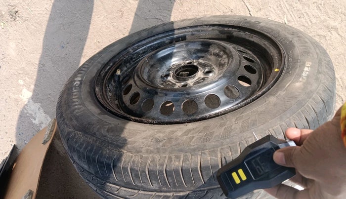 2015 Honda City 1.5L I-VTEC VX CVT, Petrol, Automatic, 1,19,511 km, tyre