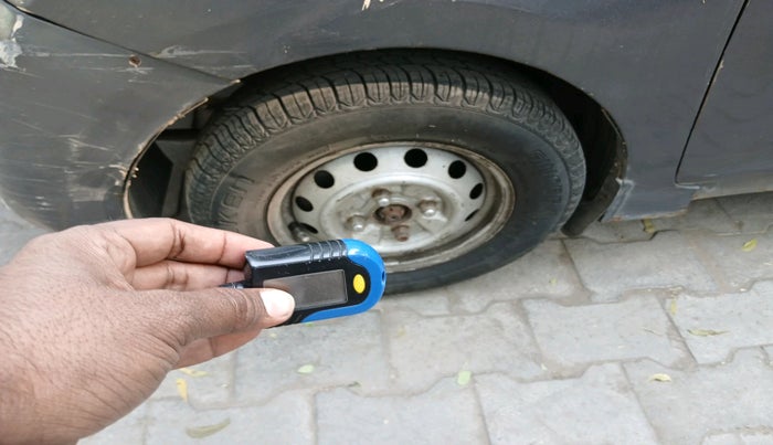 2012 Hyundai Eon ERA +, Petrol, Manual, 76,219 km, tyre