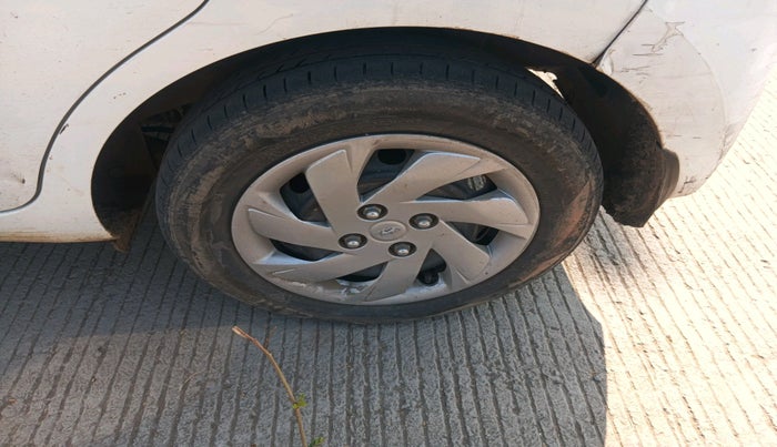 2019 Hyundai NEW SANTRO SPORTZ MT, Petrol, Manual, 1,14,093 km, tyre