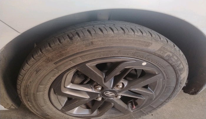 2020 Hyundai GRAND I10 NIOS SPORTZ AMT 1.2 KAPPA VTVT, Petrol, Automatic, 20,037 km, tyre