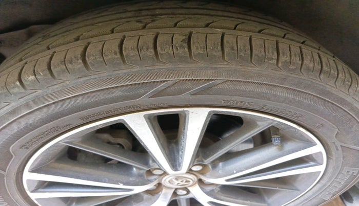 2017 Toyota Corolla Altis GL PETROL, Petrol, Manual, 67,529 km, tyre