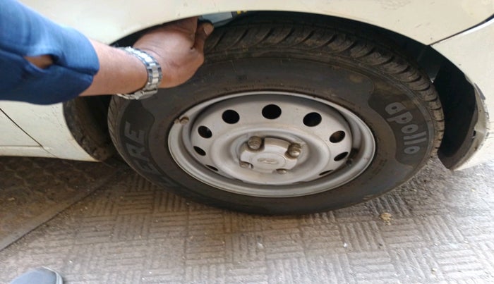 2011 Hyundai i10 ERA 1.1, Petrol, Manual, 16,807 km, tyre